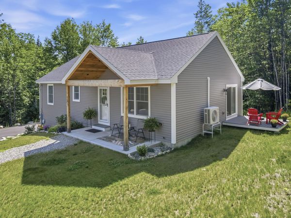 13 Jordan Lane , Bridgton, ME 04009