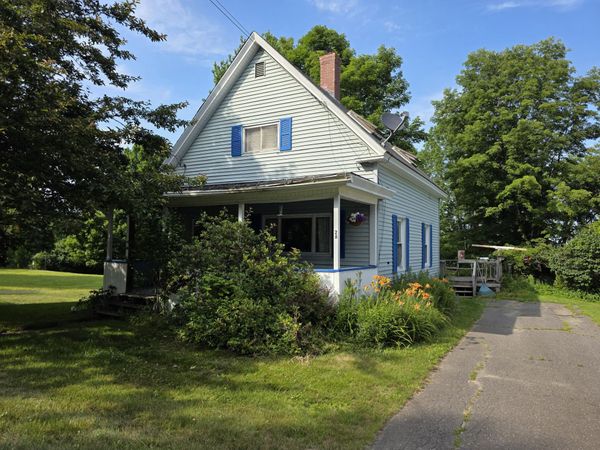 28 N Guilford Road , Monson, ME 04464