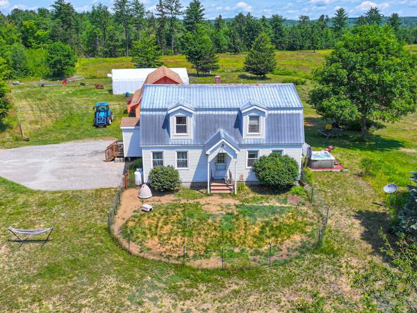 69 Skeetfield Road , Oxford, ME 04270