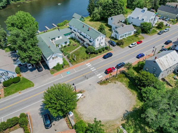 157 Main Street , Belgrade, ME 04918