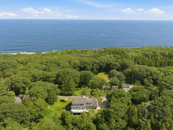 20 Beacon Lane , Cape Elizabeth, ME 04107