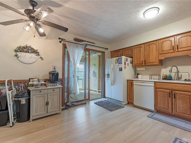 1658 Bowman Drive, Xenia, OH 45385 Photo 7