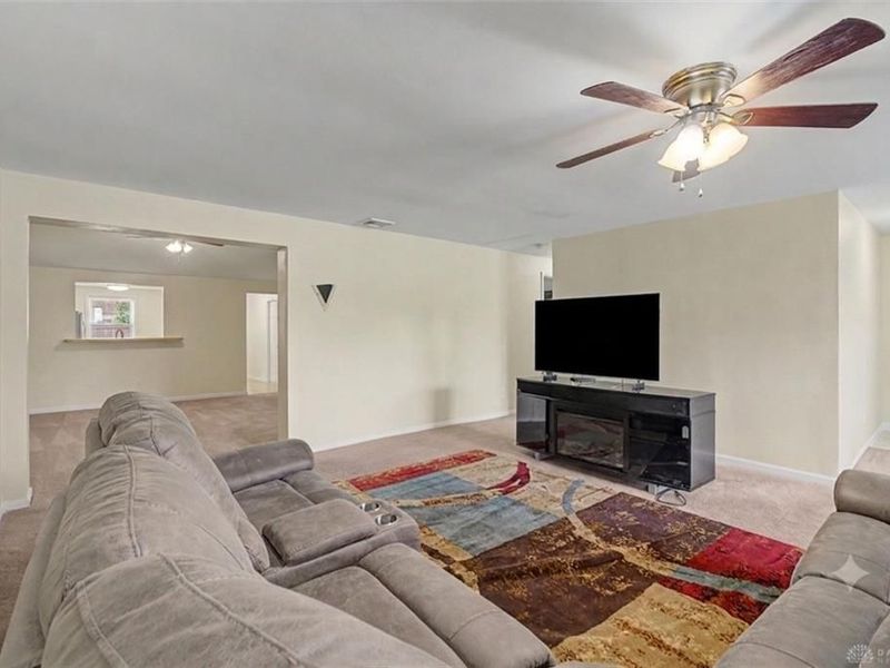 7816 Waterton Court, Trotwood, OH 45426 Photo 11