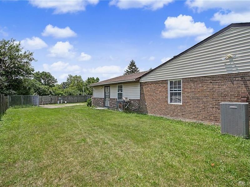 7816 Waterton Court, Trotwood, OH 45426 Photo 30