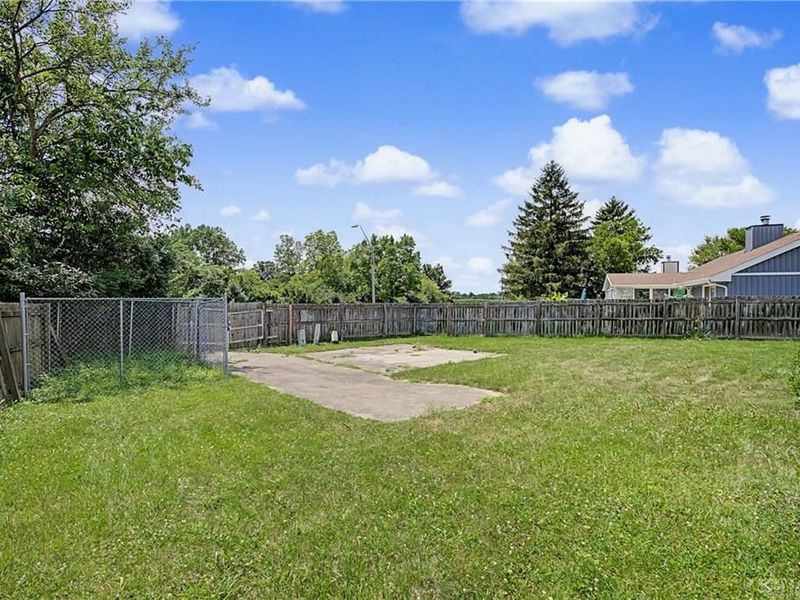 7816 Waterton Court, Trotwood, OH 45426 Photo 31