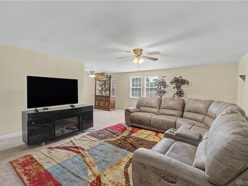 7816 Waterton Court, Trotwood, OH 45426 Photo 9