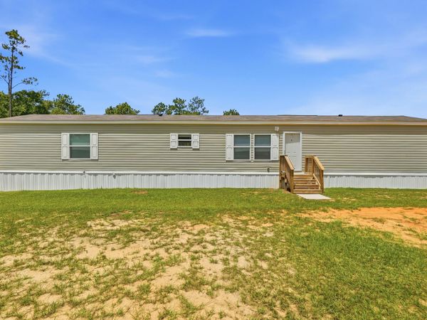 940 Hiawatha Street, Holt, FL 32564