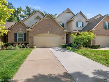 8019 Springdale Drive, White Lake Twp, MI 48386