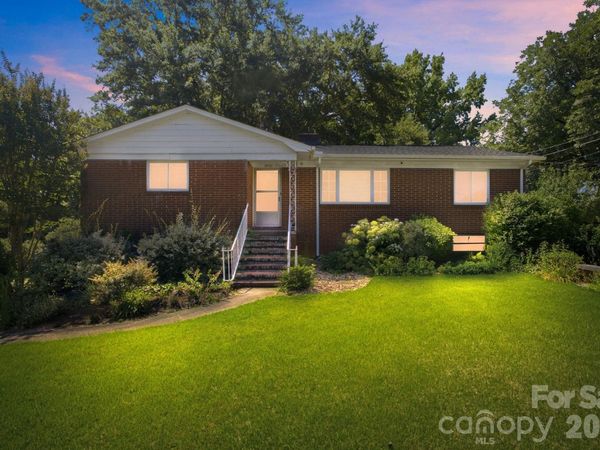 3800 Arvin Drive , Charlotte, NC 28269