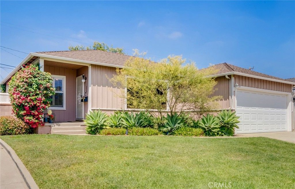 4725 Castana, Lakewood, CA 90712 Main Photo