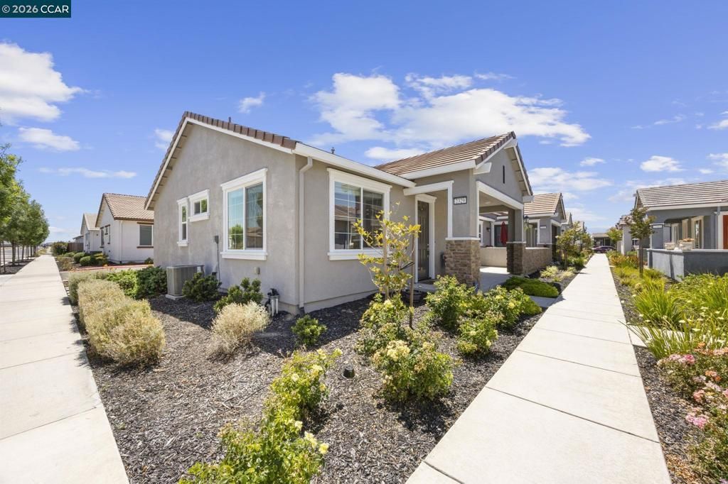 2329 Melrose Lndg, Rio Vista, CA 94571 Main Photo