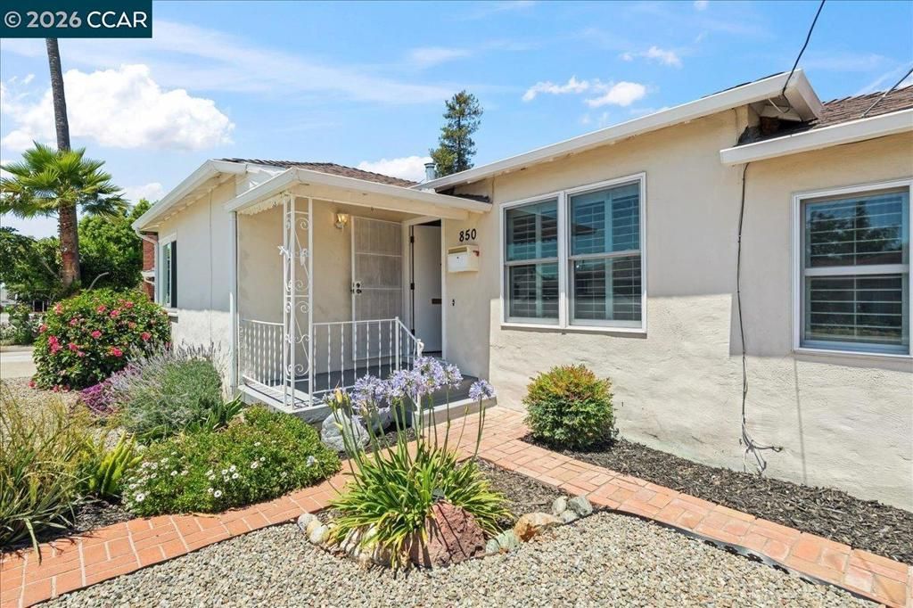850 Harmony Dr, Hayward, CA 94541 Main Photo