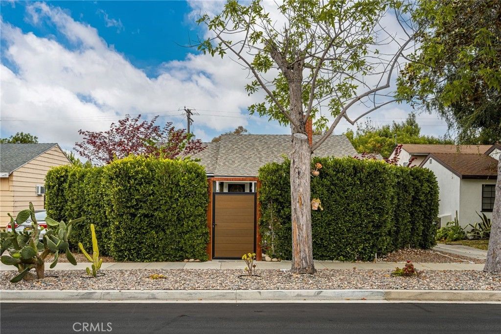 209 E 46th, Long Beach, CA 90807 Main Photo