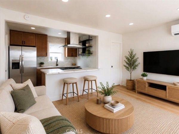 784 E Walton Street, Unit B, Signal Hill, CA 90755