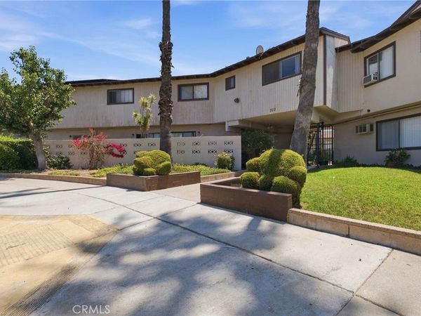 312 Vecino Drive, Unit 18, Covina, CA 91723