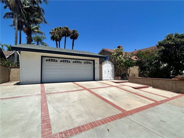 5011 Greencap, Irvine, CA 92604