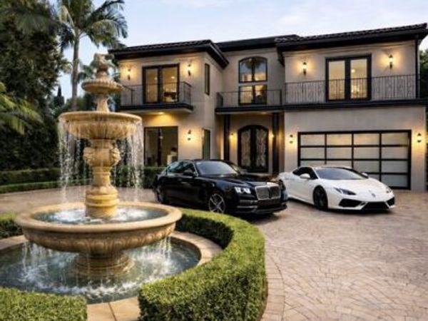 13359 Chandler Boulevard, Los Angeles, CA 91401