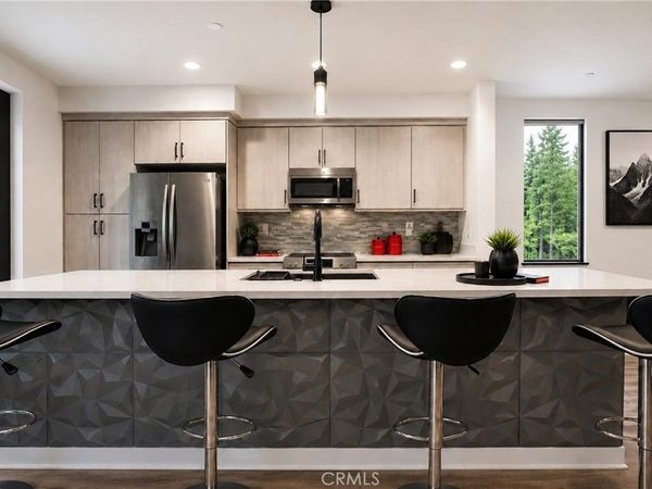 105 Galaxie, Covina, CA 91723