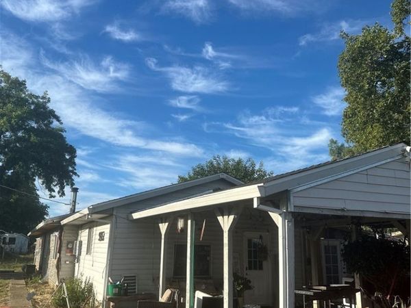 25379 3rd, Los Molinos, CA 96055