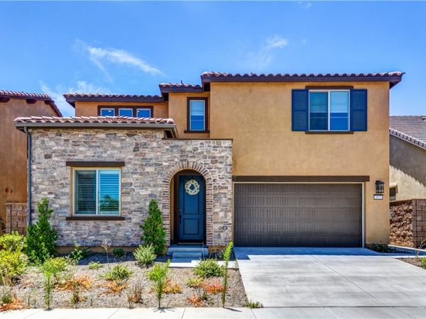 2821 Bridgetide Rd, Corona, CA 92883