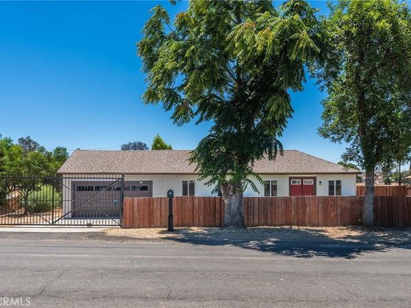 765 W County Line, Calimesa, CA 92320