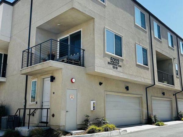 5203 Beachfront Cove, Unit 18, San Diego, CA 92154