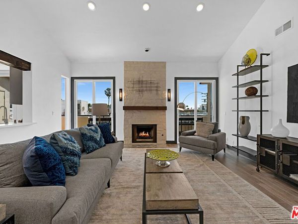 723 Westmount Drive, Unit 305, West Hollywood, CA 90069