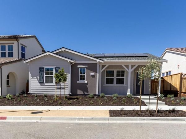 621 Santa Lucia Way, Marina, CA 93933