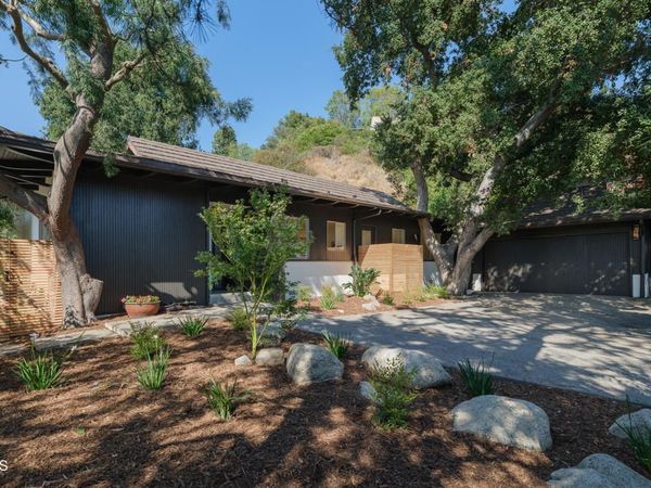 3271 New York Drive, Pasadena, CA 91107