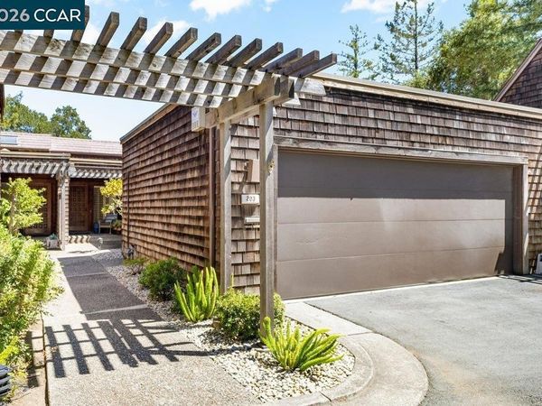 203 Village Gate Rd, Orinda, CA 94563