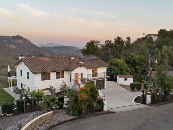 11337 Caprice Pl, Escondido, CA 92026