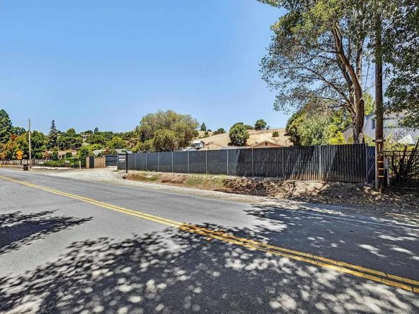 6344 Paloverde Rd, Castro Valley, CA 94552