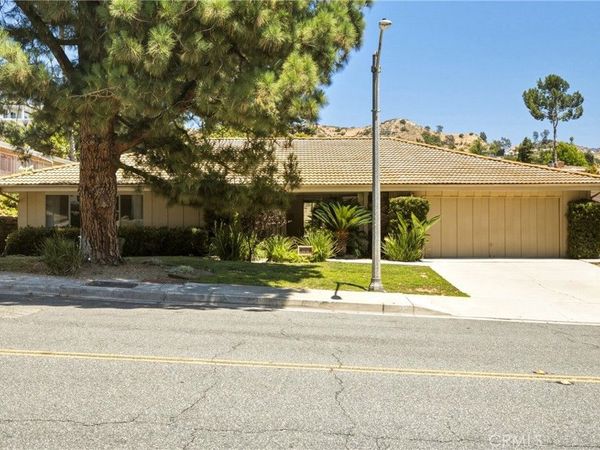 1716 Greenbriar Road, Glendale, CA 91207