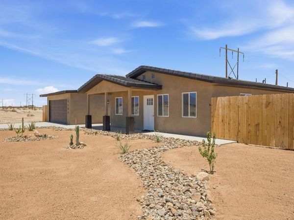 2184 Riviera Court, Thermal, CA 92274