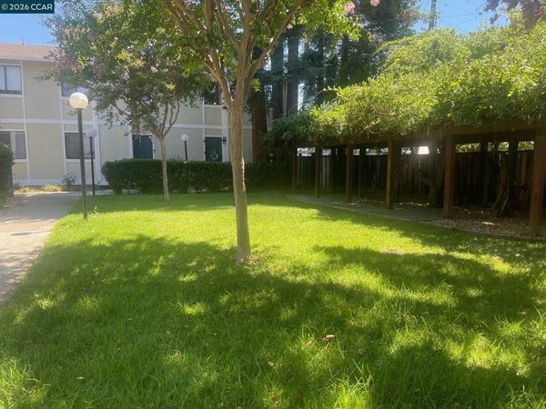 1140 Detroit Ave, Unit 14, Concord, CA 94520