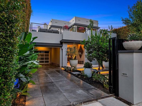 8719 Rosewood, West Hollywood, CA 90048