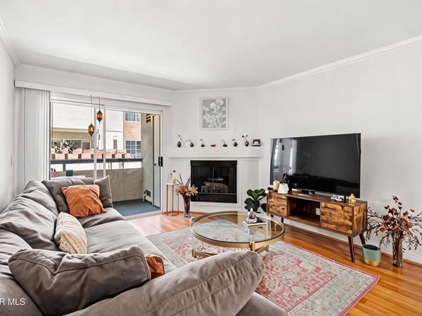 5530 Owensmouth Avenue, Unit 114, Woodland Hills, CA 91367