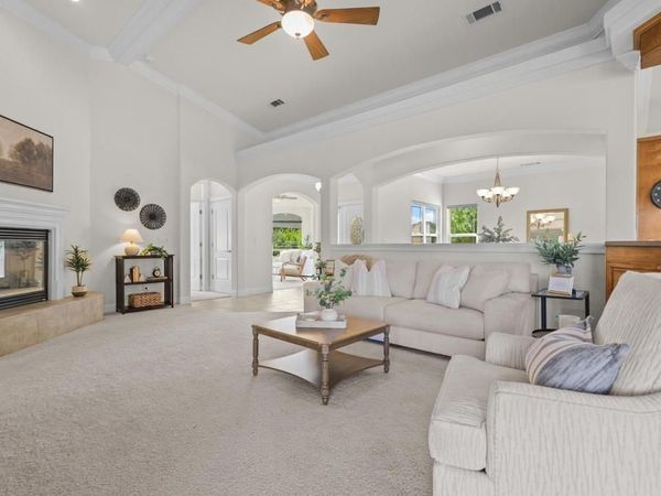 2110 Cadjew St, Redding, CA 96003