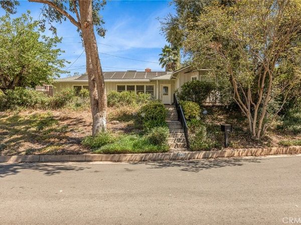 940 Carob, Redlands, CA 92373