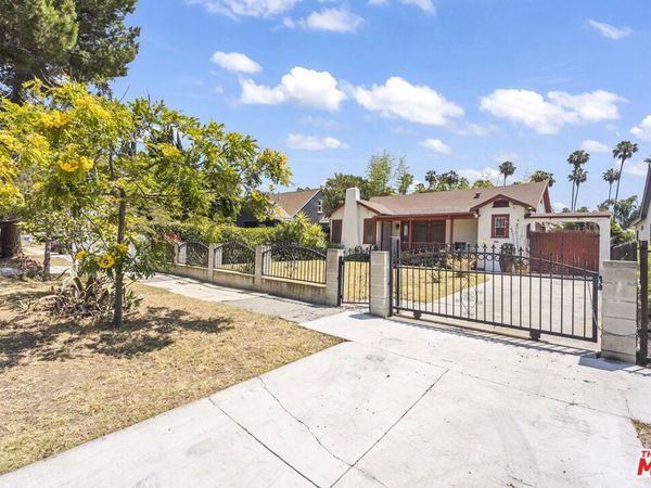 4914 10th Avenue, Los Angeles, CA 90043