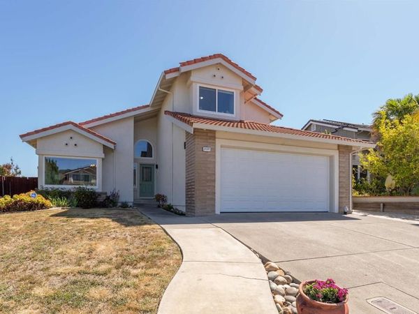 2137 Pheasant Dr, Hercules, CA 94547