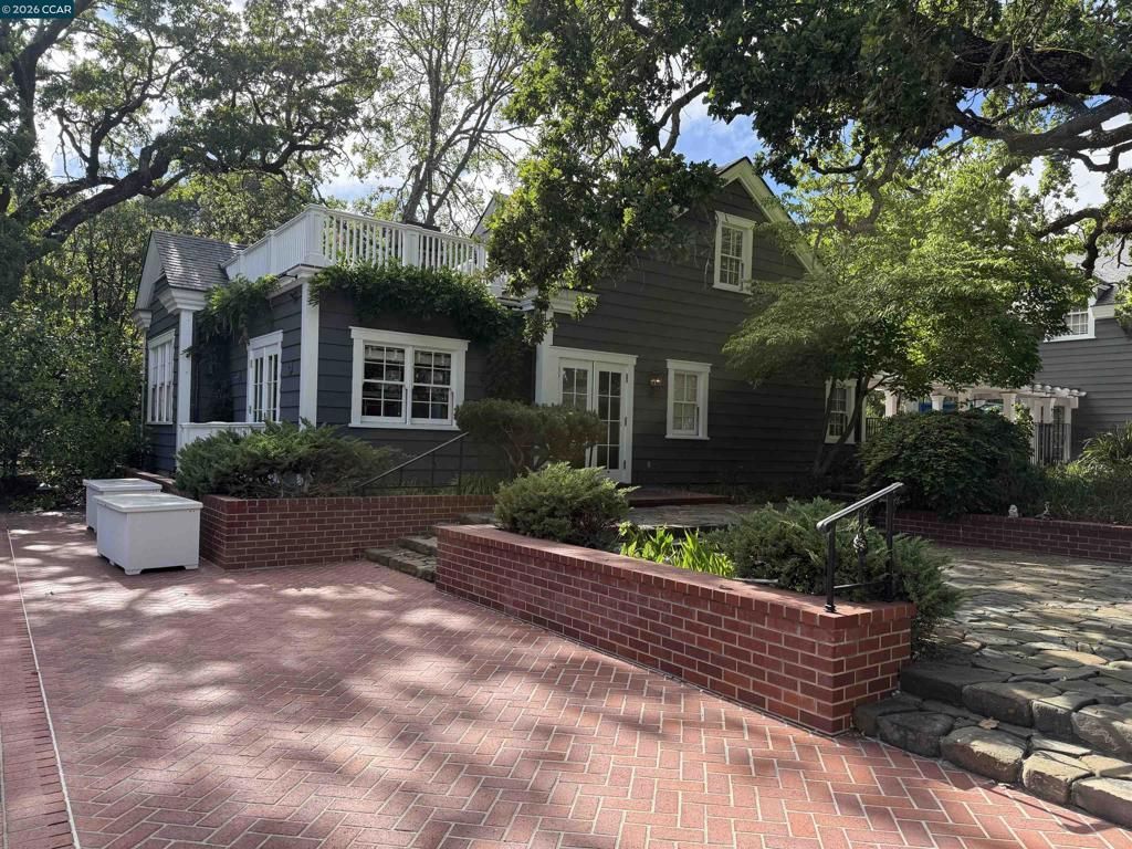 7 Haciendas Rd, Orinda, CA 94563 Main Photo