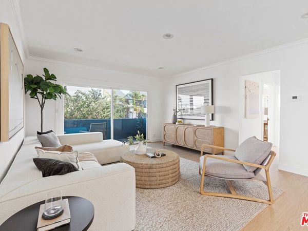 423 Pier Avenue, Unit 4, Santa Monica, CA 90405