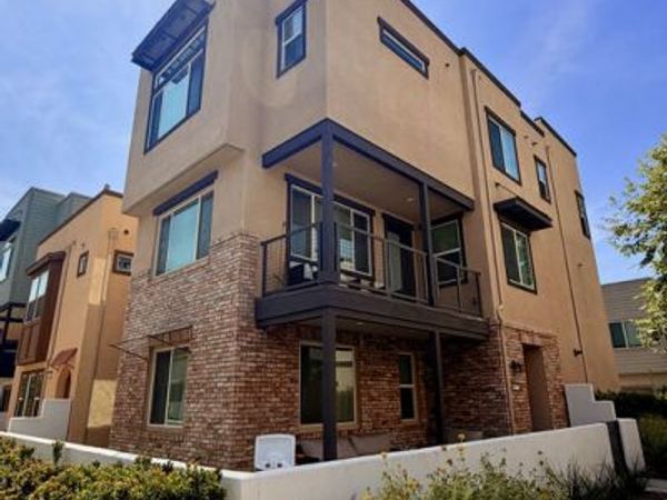 657 Daniel Freeman Circle, Inglewood, CA 90301