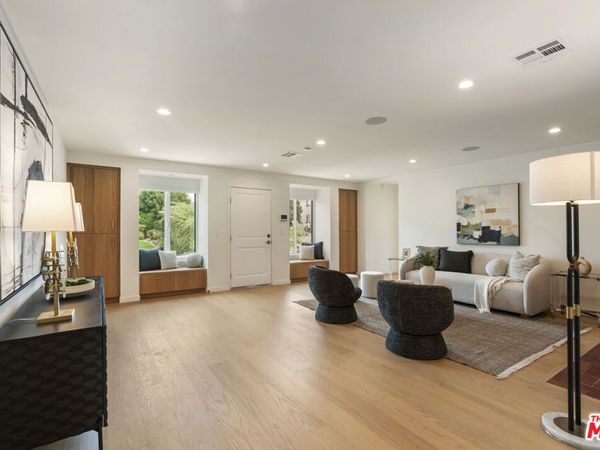 3815 S Cochran Avenue, Los Angeles, CA 90008
