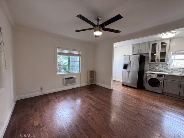 1325 Douglas Street, Los Angeles, CA 90026