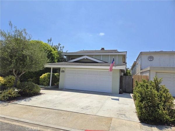 1214 Agate Street, Unit D, Redondo Beach, CA 90277