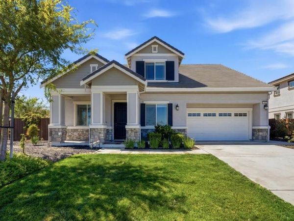 453 Diamond Peak Lane, Oakley, CA 94561