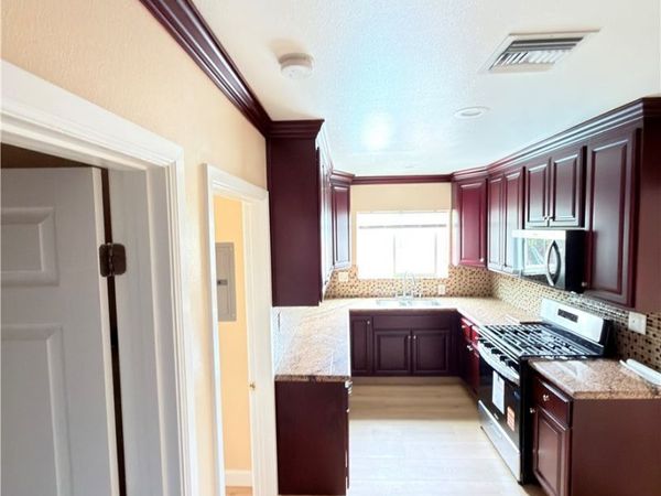 8018 Radford Avenue, Los Angeles, CA 91605