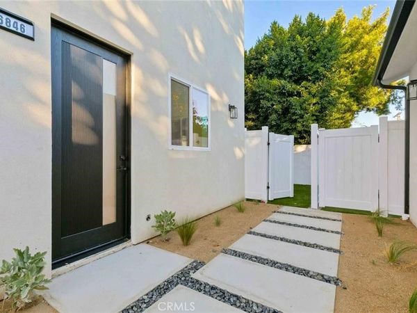 6846 Cedros Avenue, Van Nuys, CA 91405